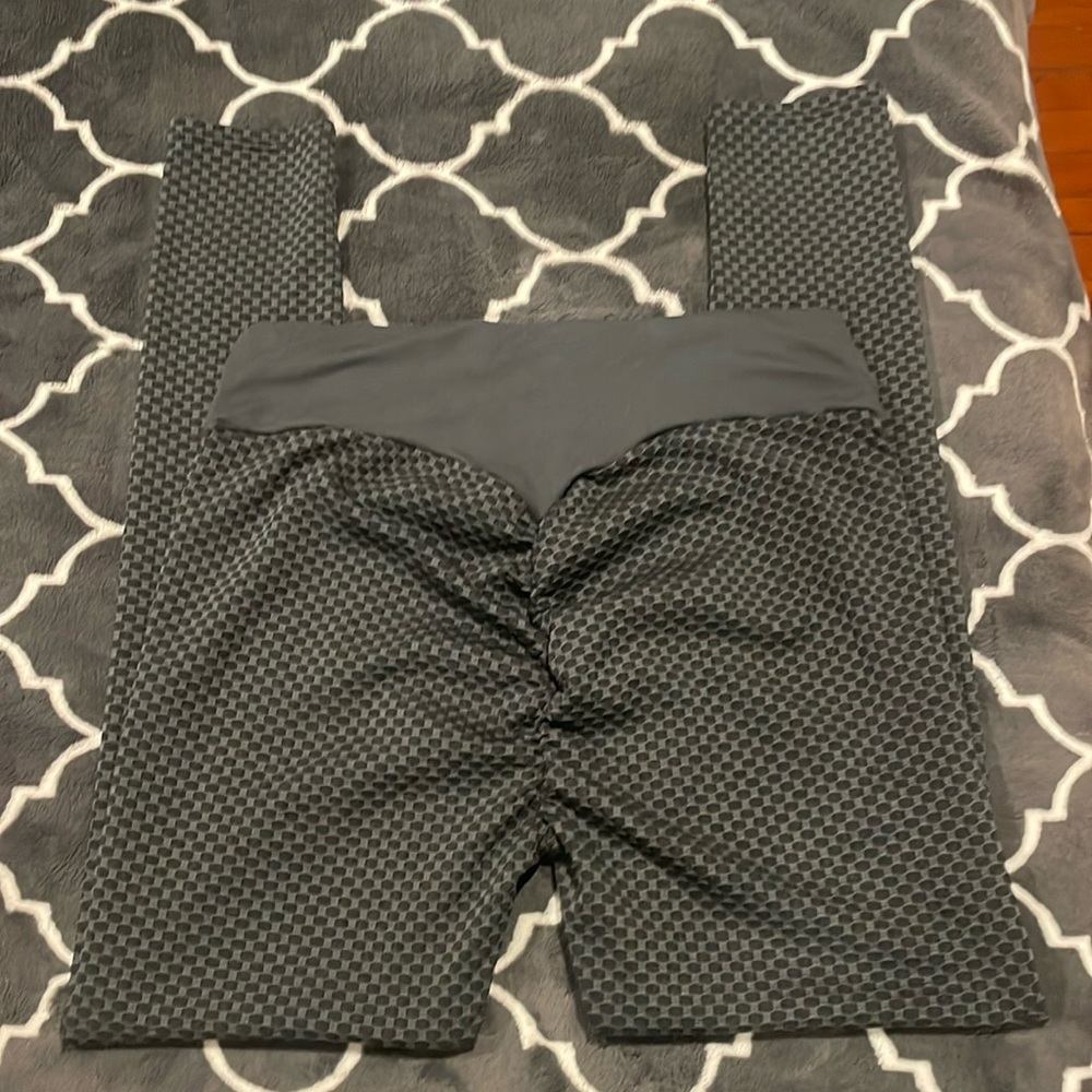 Scrunched booty detail grey tights